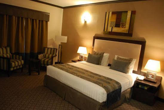 London Crown Hotel Дубай Екстер'єр фото